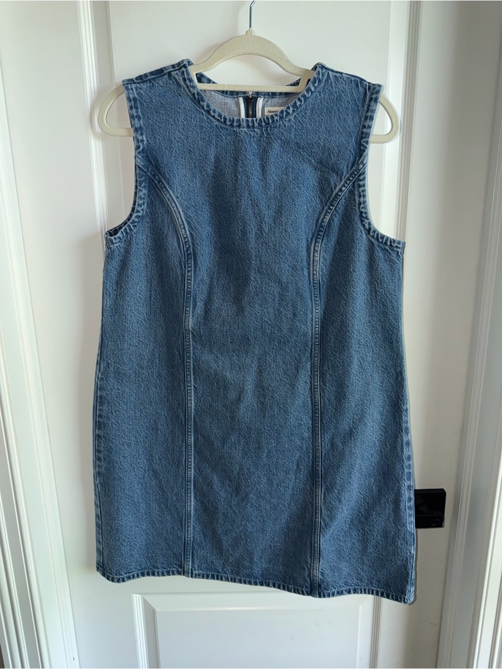 Abercrombie & Fitch Denim Shift Dress Size Large Sleeveless A-Line Jean Dress - Picture 3 of 5